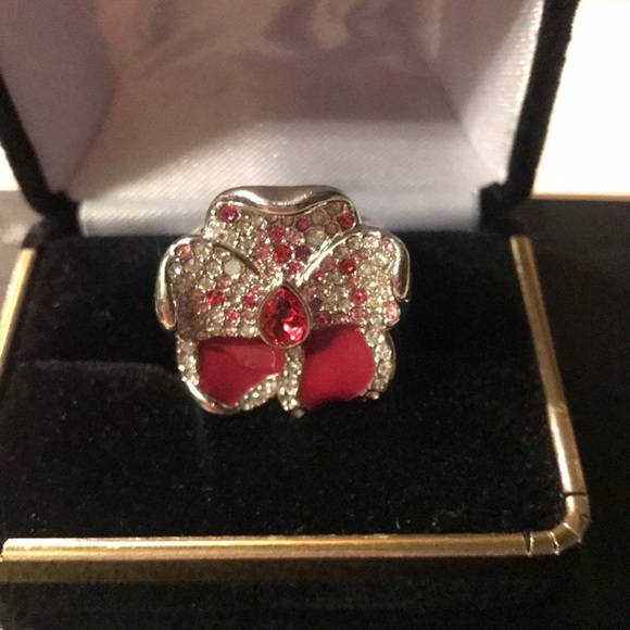 Swarovski Flower 🌺 ring. Size 55.